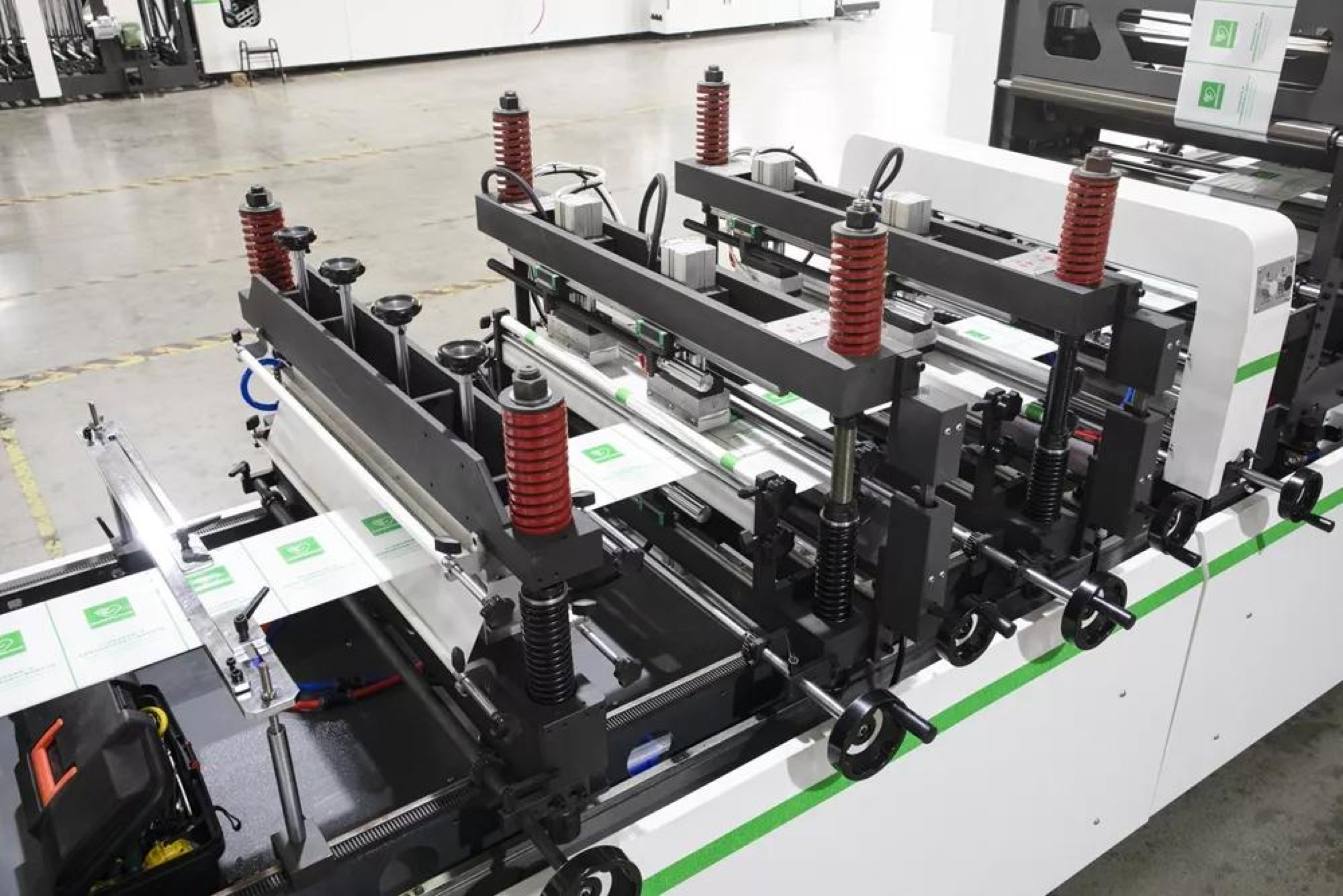 Stand up pouching machine setup.